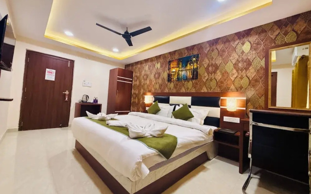 Hotel Golden Crystal