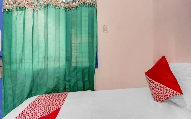 OYO Life 90523 Homestay Jenggolo