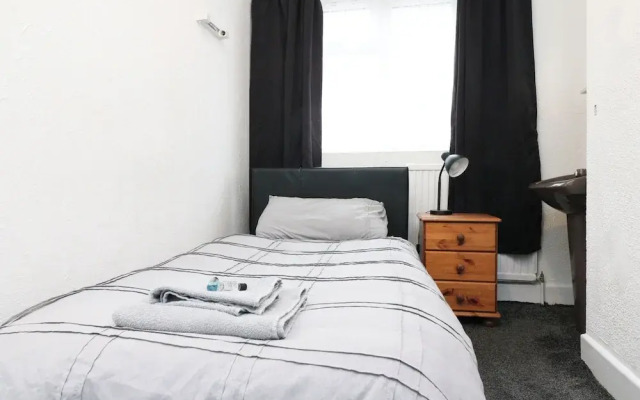 Pebbles Guest House room 16