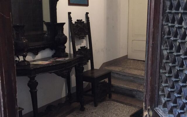 Hesperia Apartment