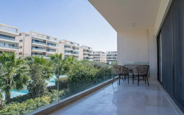 89B-106  Lake View Residence