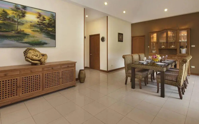 Pattaya Hill, Near the City and Beach