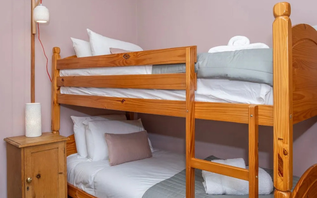 Watermouth Castle, Bassett Apartment