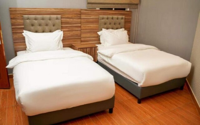 Palette Luxury Credit Hotel