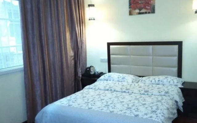 Tongxing Business Hotel