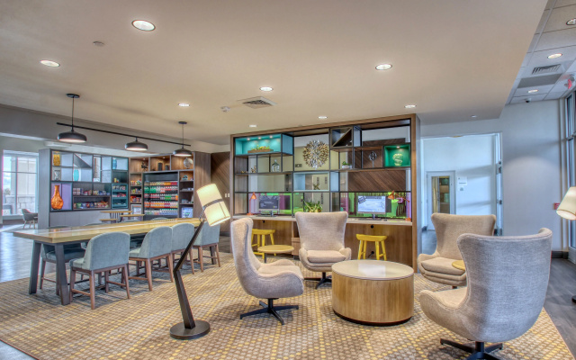 Holiday Inn - Appleton, an IHG Hotel