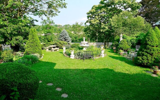Villa Alexandrea Bed & Breakfast