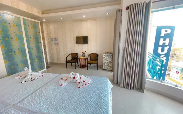 Phuoc Hai Hotel By The Moment