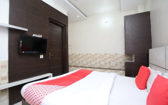 OYO 18599 Hotel Rc Residency