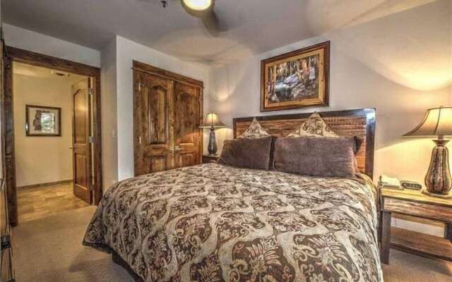Luxury 1 Bedroom Ski in, Ski Out Mountain Vacation Rental Just Steps from the Snowflake Ski Lift in Breckenridge