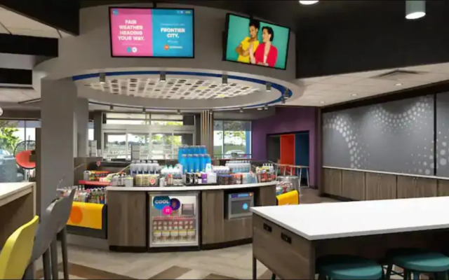 Tru By Hilton Lathrop, CA