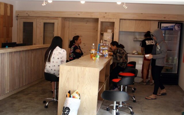 Grape Garden House - Hostel