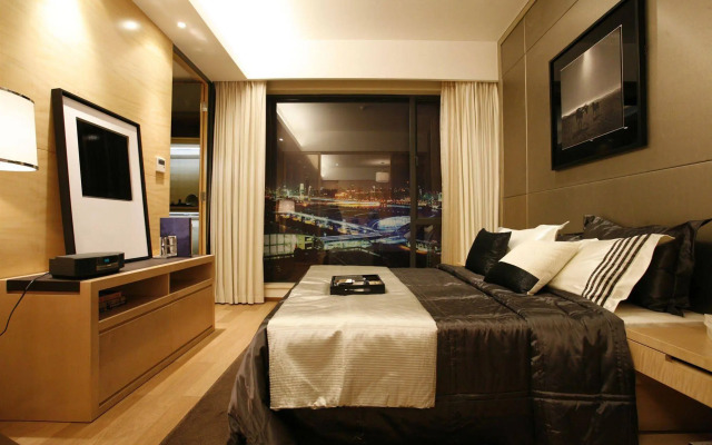 eStay Residence Poly World Trading Center