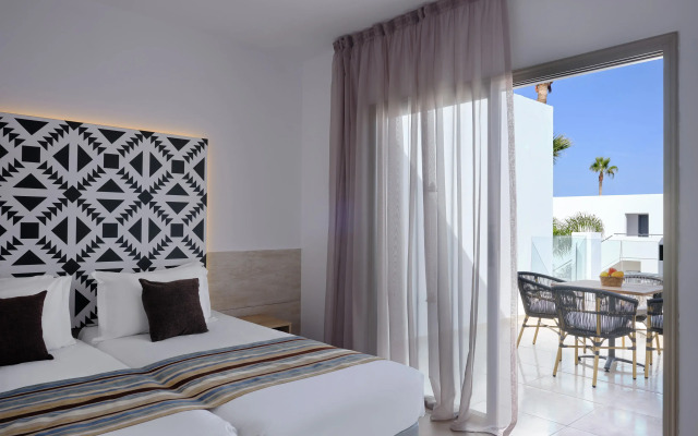 Atlantica Panthea Resort