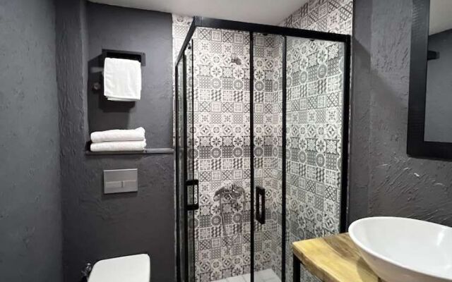 Si̇lva Deluxe Hotel