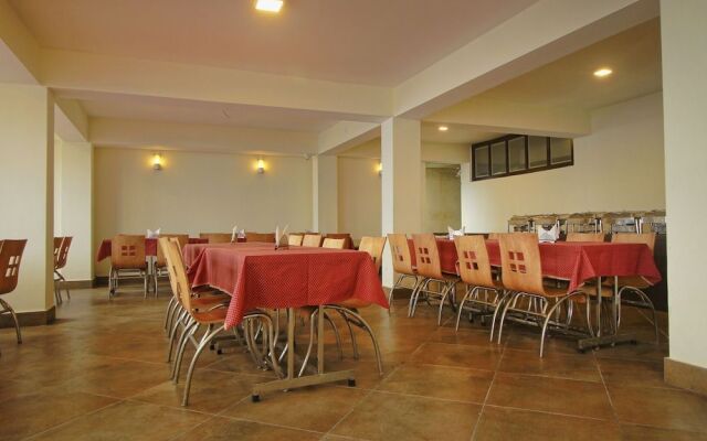 OYO 22038 Hotel Taktse Continental And Spa