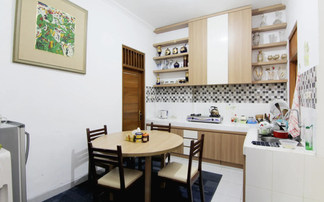 Embe Joglo Homestay
