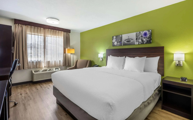 Sleep Inn & Suites Salina I-135
