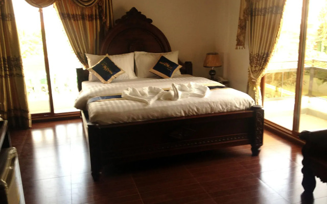 Emerald BB Battambang Hotel