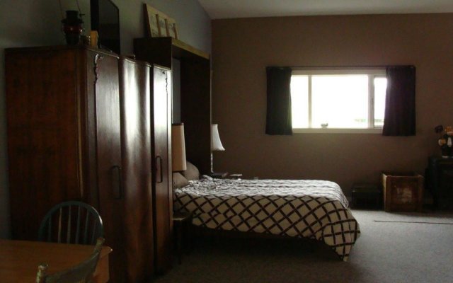 Knotty Pines Bed & Breakfast