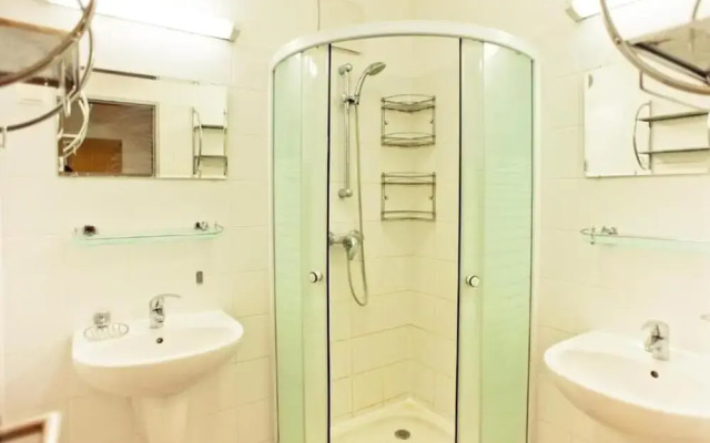 Urbannest Private Hostel Rooms