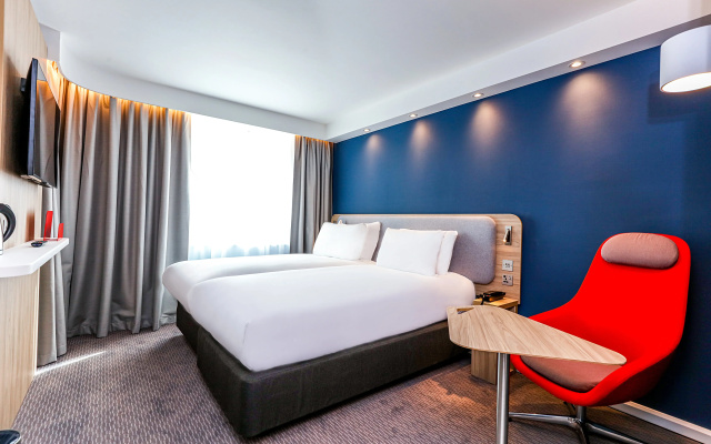 Holiday Inn Express Hamburg South A7 AS42 by IHG