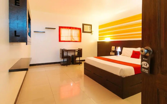 RedDoorz @ EL Runway Hotel Bulacan