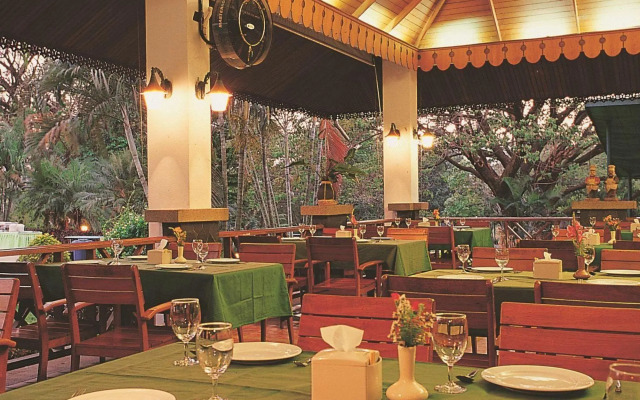 Muaklek Paradise Resort