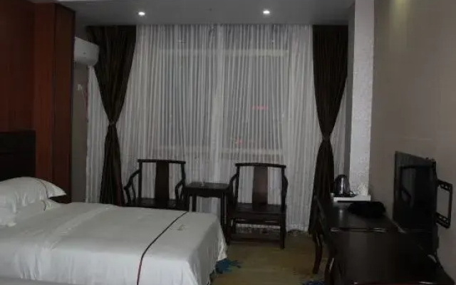Linjiang Hotel