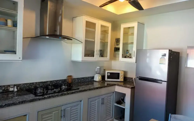 Peaceful 1 BR home in private residence