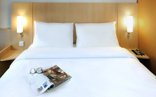 ibis Lyon Est Chaponnay