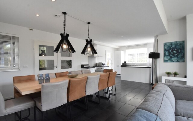 Modern Villa with Jacuzzi and Sauna in Harderwijk Flevoland
