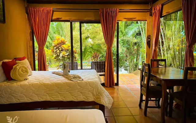 Hotel Heliconias Nature Inn & Hot Springs