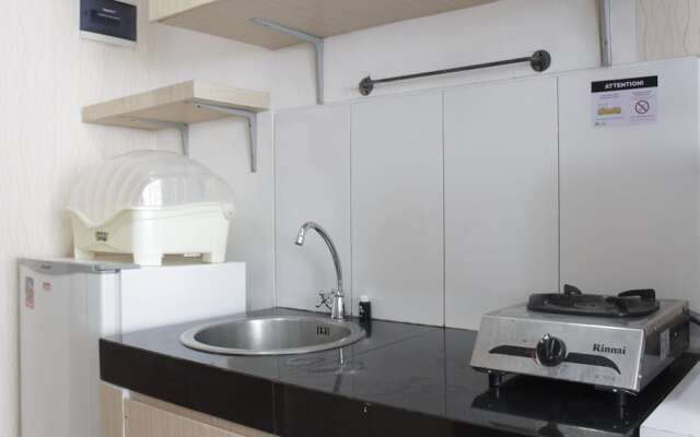 Bright Studio Room at Dago Suites Apartment near ITB