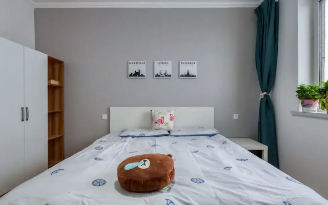 Shark Apartment
