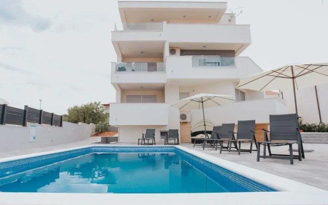 Pool Villas Aldura