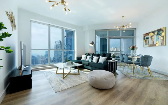 Maison Privee - High-Floor Trendy Apt w/ Marina, Palm & Ocean Vws