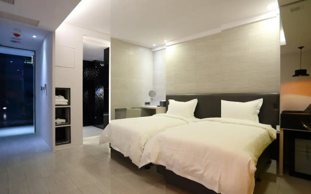 The Fantasy Apartment