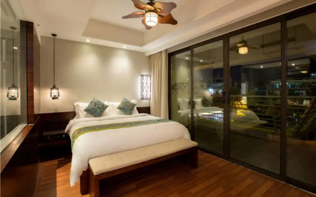 Poly Phoenix Hotel