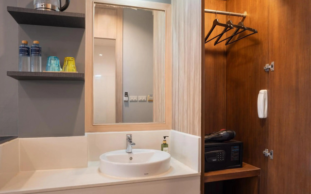 iCheck inn Gems Center Silom