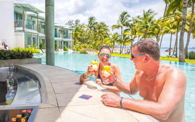 Victoria Beachcomber Resort & Spa
