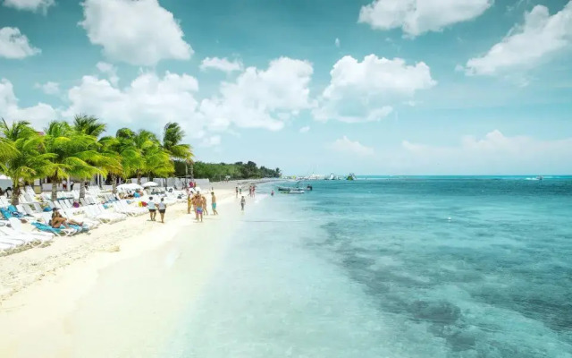 Kura Hulanda Village & Spa