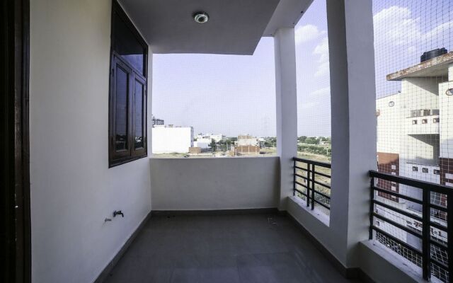 Oyo Home 17383 Elegant 3bhk
