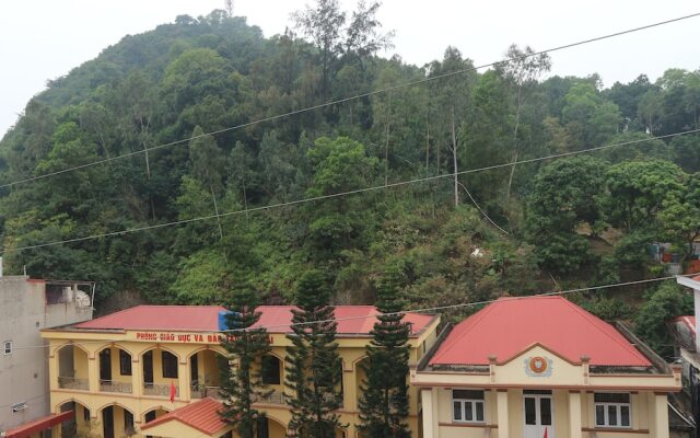 Dung Lien Hotel
