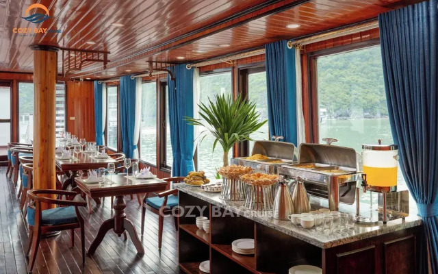 Cozy Bay Cruise