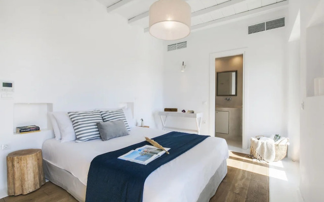 Breathtaking 6Bed villa in Platis Gialos