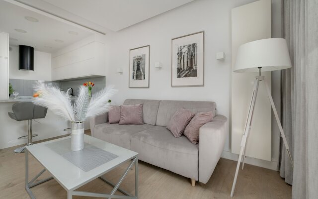 Żwirki Apartment Łódź by Renters