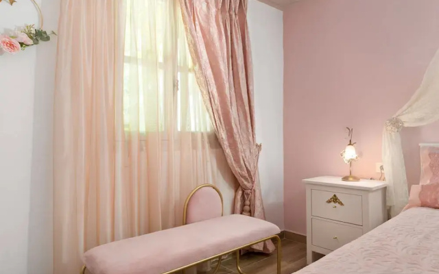 Marikas Deluxe Rooms
