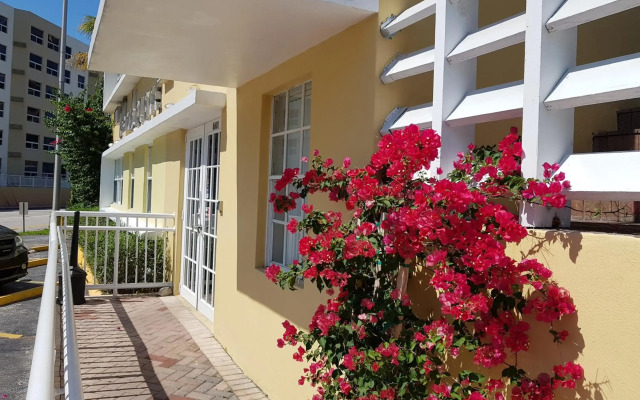 Beach Place Hotel