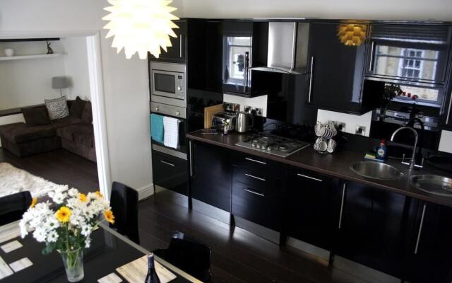 Licatas Apartment Cotswolds Sleeps 6